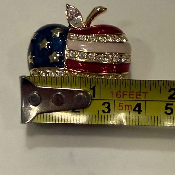 GE Wlind Signed Enamel American Flag Apple Brooch Pin With Rhinestones Vintage - Picture 13 of 14